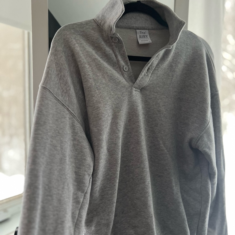 Gray AIRY BOYFRIEND Pullover Sweatshirt TNA ARITZIA